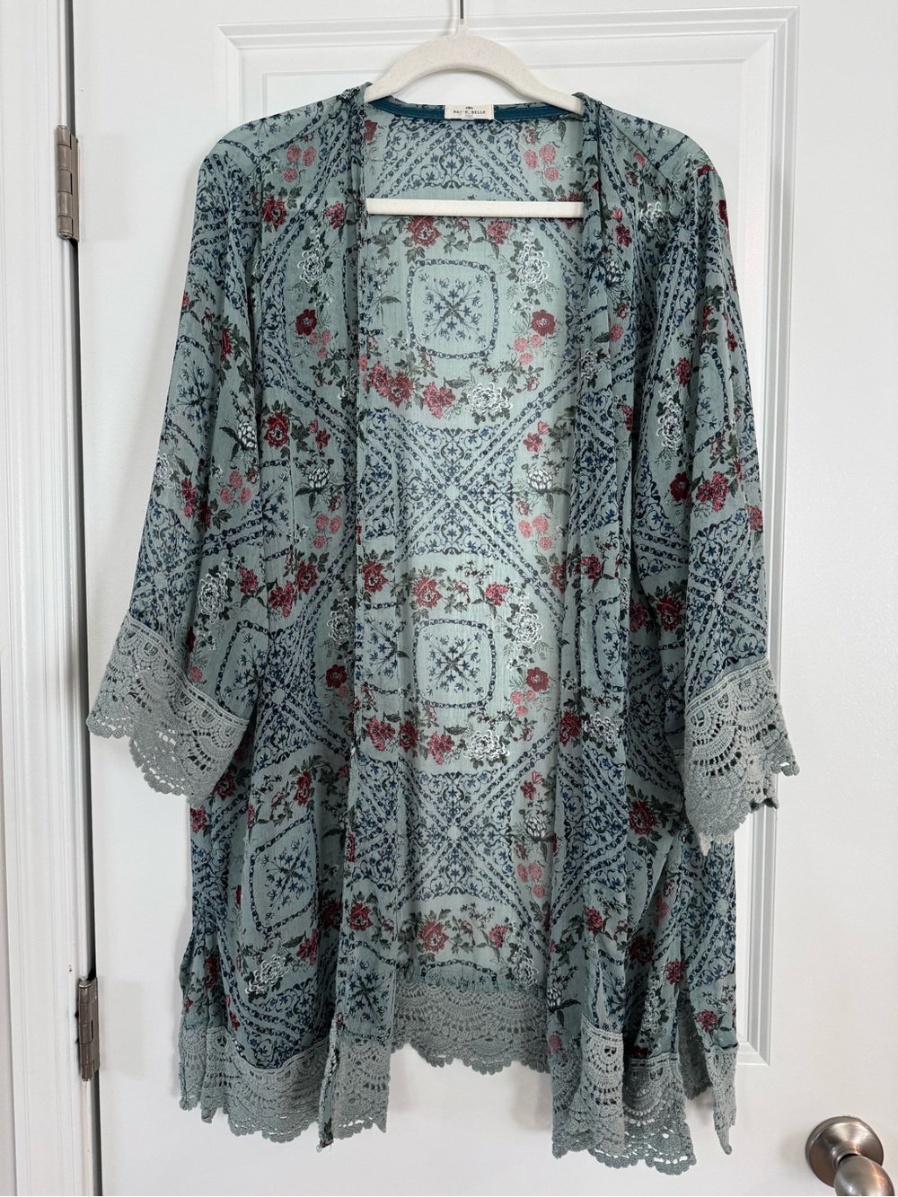 Floral Sage Green Lace-Trim Kimono Cape